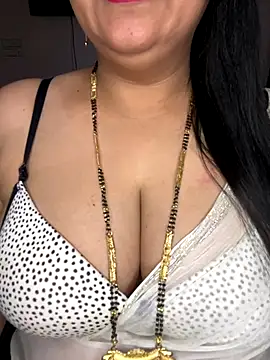 Zoya Varma004 online show from 10.12.25