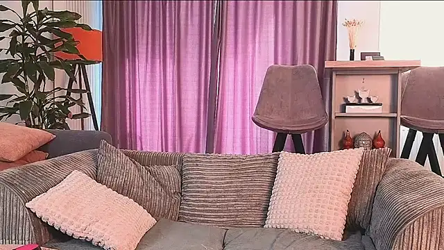 MayaCroft online show from 03.12.25