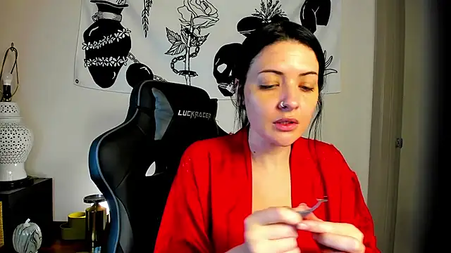 Snapshot of MelroseStrip chatting on 10.24.25 MelroseStrip online show from 10.24.25