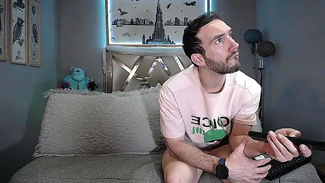 Snapshot of Danny_hot_fun chatting on 06.13.26 Danny hot fun online show from 06.13.26