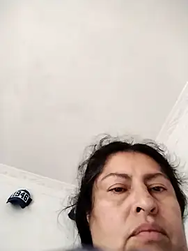 Snapshot of Keyla01_ chatting on 10.15.25 Keyla01 online show from 10.15.25