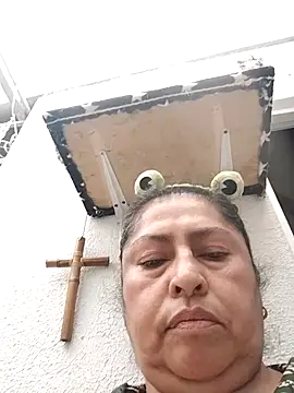 Snapshot of Keyla01_ chatting on 11.10.25 Keyla01 online show from 11.10.25