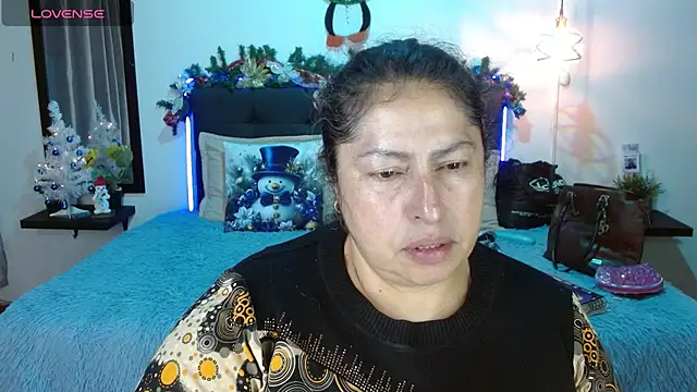 Snapshot of Keyla01_ chatting on 11.13.25 Keyla01 online show from 11.13.25