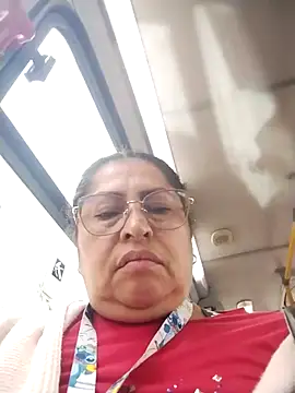 Snapshot of Keyla01_ chatting on 11.15.25 Keyla01 online show from 11.15.25