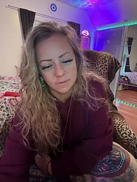 Snapshot of sage_love chatting on 10.12.25 sage love online show from 10.12.25