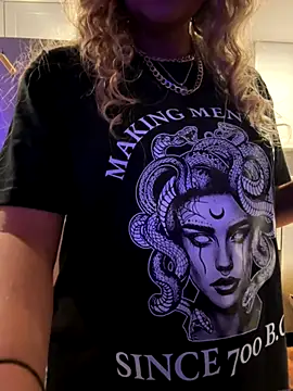 Snapshot of sage_love chatting on 10.26.25 sage love online show from 10.26.25