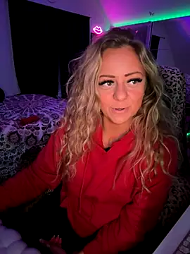 Snapshot of sage_love chatting on 11.04.25 sage love online show from 11.04.25