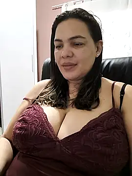 Snapshot of pretty_architect chatting on 10.31.25 pretty architect online show from 10.31.25