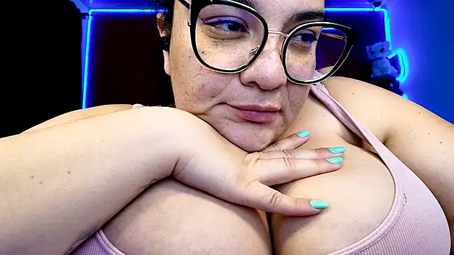 lulubigtitts1 online show from 02.06.25