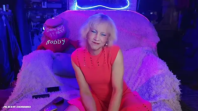 Snapshot of Alexa_Cosmic chatting on 06.07.26 Alexa Cosmic online show from 06.07.26
