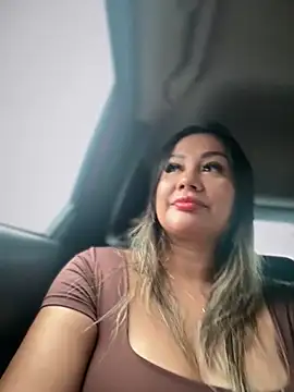 Snapshot of ValeryGrey chatting on 10.08.25 ValeryGrey online show from 10.08.25