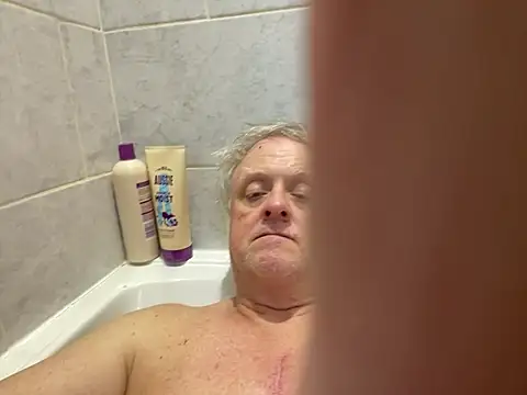 Snapshot of bigbadjon69 chatting on 02.15.25 bigbadjon69 online show from 02.15.25