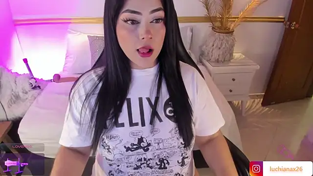 lucy26  online show from 01.18.25