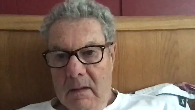 Snapshot of Oldpistolpete chatting on 10.15.25 Oldpistolpete online show from 10.15.25