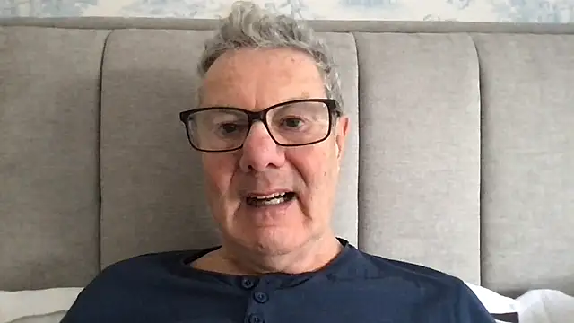 Snapshot of Oldpistolpete chatting on 11.13.25 Oldpistolpete online show from 11.13.25