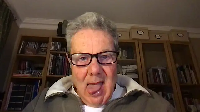 Snapshot of Oldpistolpete chatting on 11.15.25 Oldpistolpete online show from 11.15.25