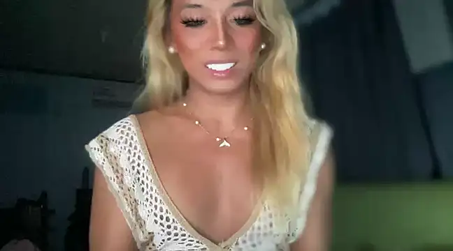 Snapshot of cockprincess_diannaxx chatting on 12.31.24 cockprincess diannaxx online show from 12.31.24