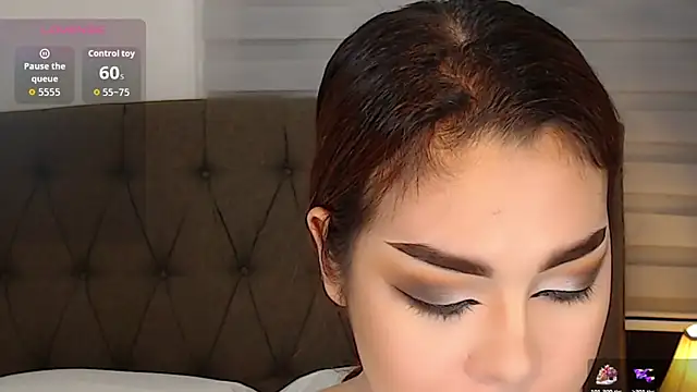 Snapshot of SexFucktoryLily chatting on 10.21.25 SexFucktoryLily online show from 10.21.25