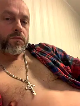 Snapshot of GHsveter chatting on 10.06.25 GHsveter online show from 10.06.25