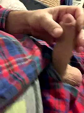 Snapshot of GHsveter chatting on 10.10.25 GHsveter online show from 10.10.25