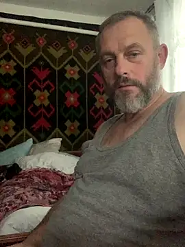 Snapshot of GHsveter chatting on 11.14.25 GHsveter online show from 11.14.25