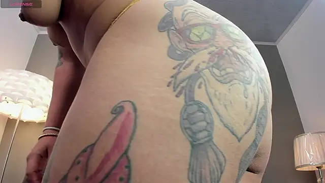 Snapshot of miss_vaiolette chatting on 01.02.25 miss vaiolette online show from 01.02.25