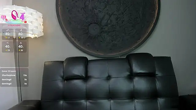 Snapshot of miss_vaiolette chatting on 03.15.25 miss vaiolette online show from 03.15.25