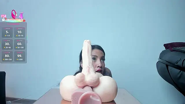 Snapshot of miss_vaiolette chatting on 03.21.25 miss vaiolette online show from 03.21.25