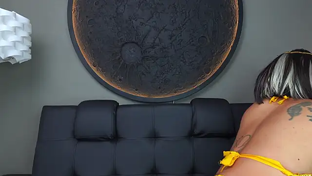 Snapshot of miss_vaiolette chatting on 09.12.25 miss vaiolette online show from 09.12.25