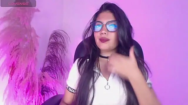 Snapshot of liz_bedoutxx chatting on 10.09.25 liz bedoutxx online show from 10.09.25