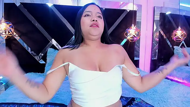Eva-Williams online show from 06.12.26