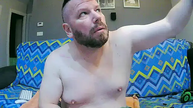 Snapshot of txan9876 chatting on 10.16.25 txan9876 online show from 10.16.25