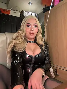 BigDominaMia online show from 02.09.26