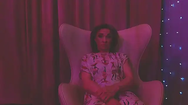 Snapshot of julia_renard chatting on 02.02.25 julia renard online show from 02.02.25