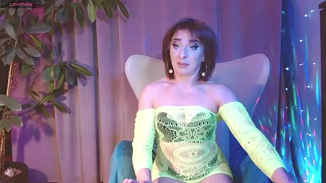 Snapshot of julia_renard chatting on 10.12.25 julia renard online show from 10.12.25