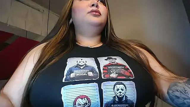 Snapshot of Penelope_Tits chatting on 07.15.26 Penelope Tits online show from 07.15.26