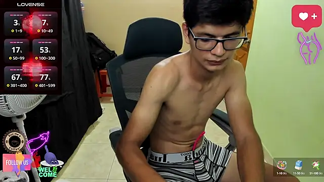 Snapshot of GoldenProject chatting on 10.06.25 GoldenProject online show from 10.06.25