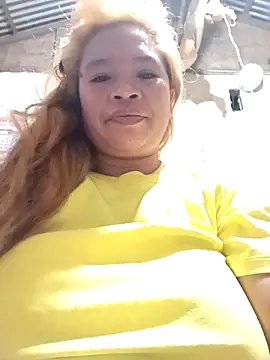 Snapshot of wet_babexxx chatting on 10.18.25 wet babexxx online show from 10.18.25