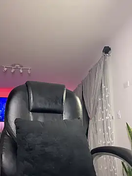 Frank Farrell online show from 02.05.26