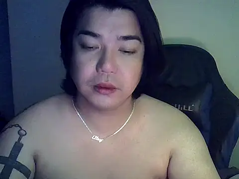 StrawberryWine07 online show from 04.29.26