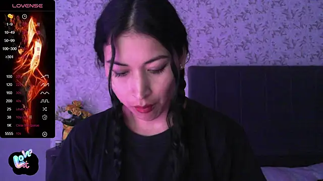 Snapshot of Sweet-Angie chatting on 02.13.25 Sweet-Angie online show from 02.13.25