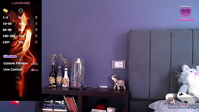 Snapshot of Sweet-Angie chatting on 09.28.25 Sweet-Angie online show from 09.28.25