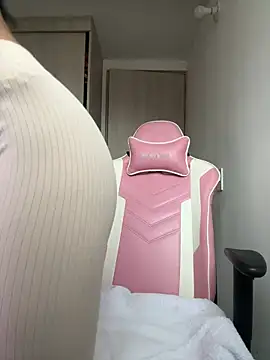 Anamhenao online show from 12.18.25