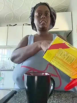 Snapshot of Biggblackboobs chatting on 02.27.25 Biggblackboobs online show from 02.27.25