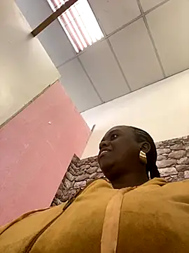 Snapshot of Biggblackboobs chatting on 09.29.25 Biggblackboobs online show from 09.29.25