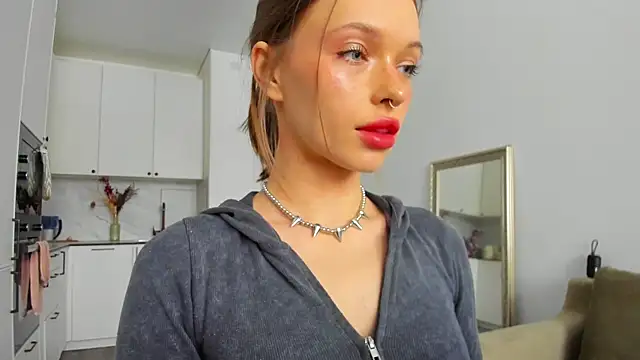 Kossie  online show from 02.13.25