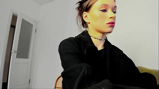 Kossie  online show from 10.19.25