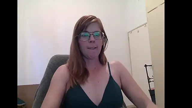 Snapshot of SavannaGirly chatting on 05.28.26 SavannaGirly online show from 05.28.26