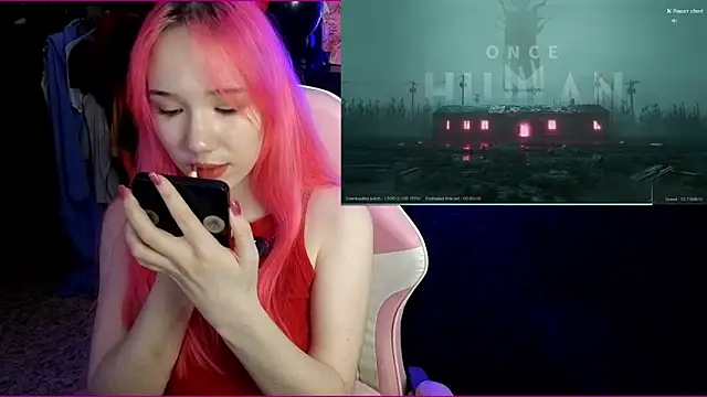 Snapshot of Maya_Viola chatting on 10.21.25 Maya Viola online show from 10.21.25