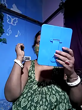 Snapshot of parioo7 chatting on 09.24.25 parioo7 online show from 09.24.25